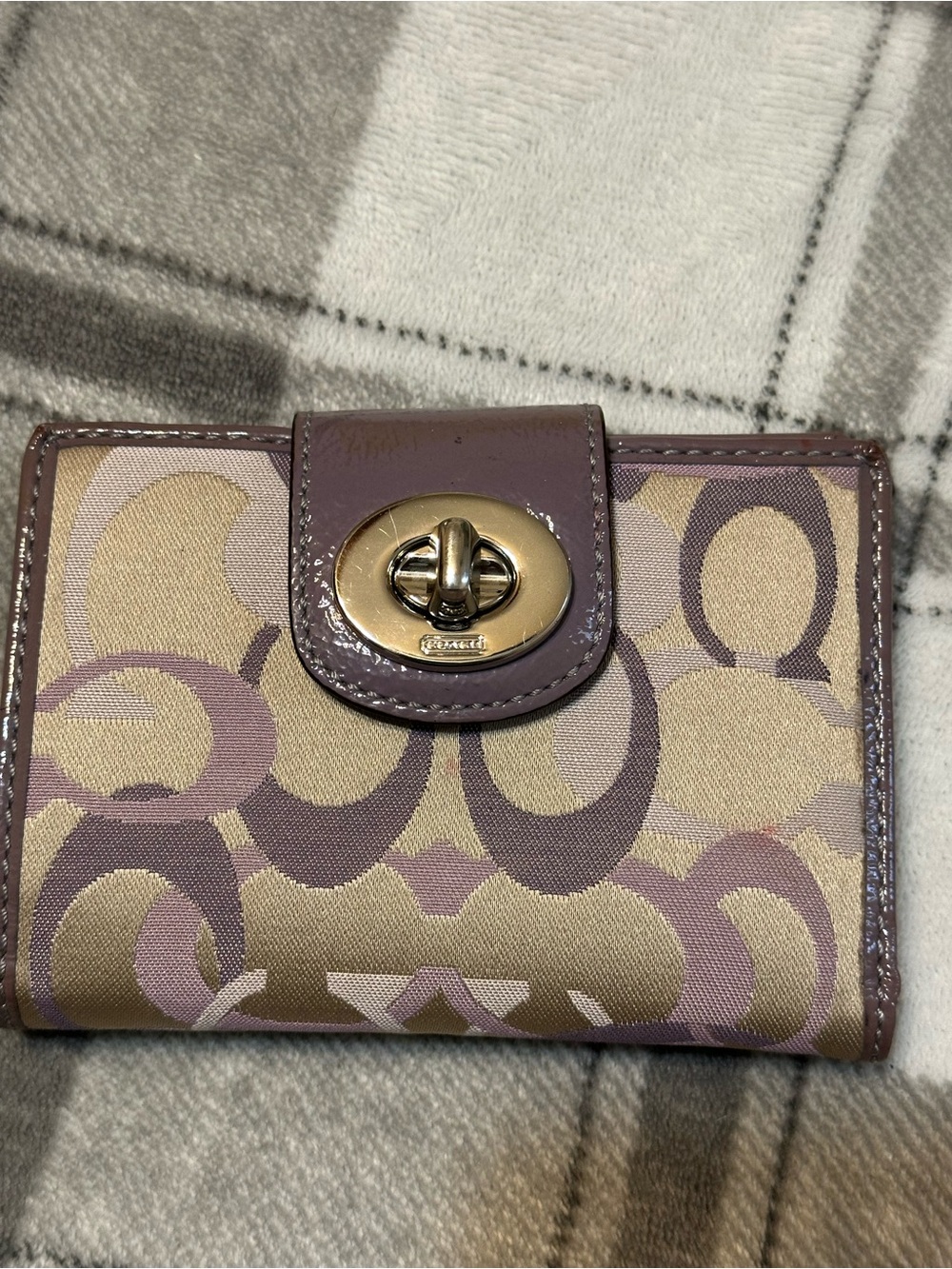 Vintage Coach Purple Patent Leather Kiss Lock Wallet